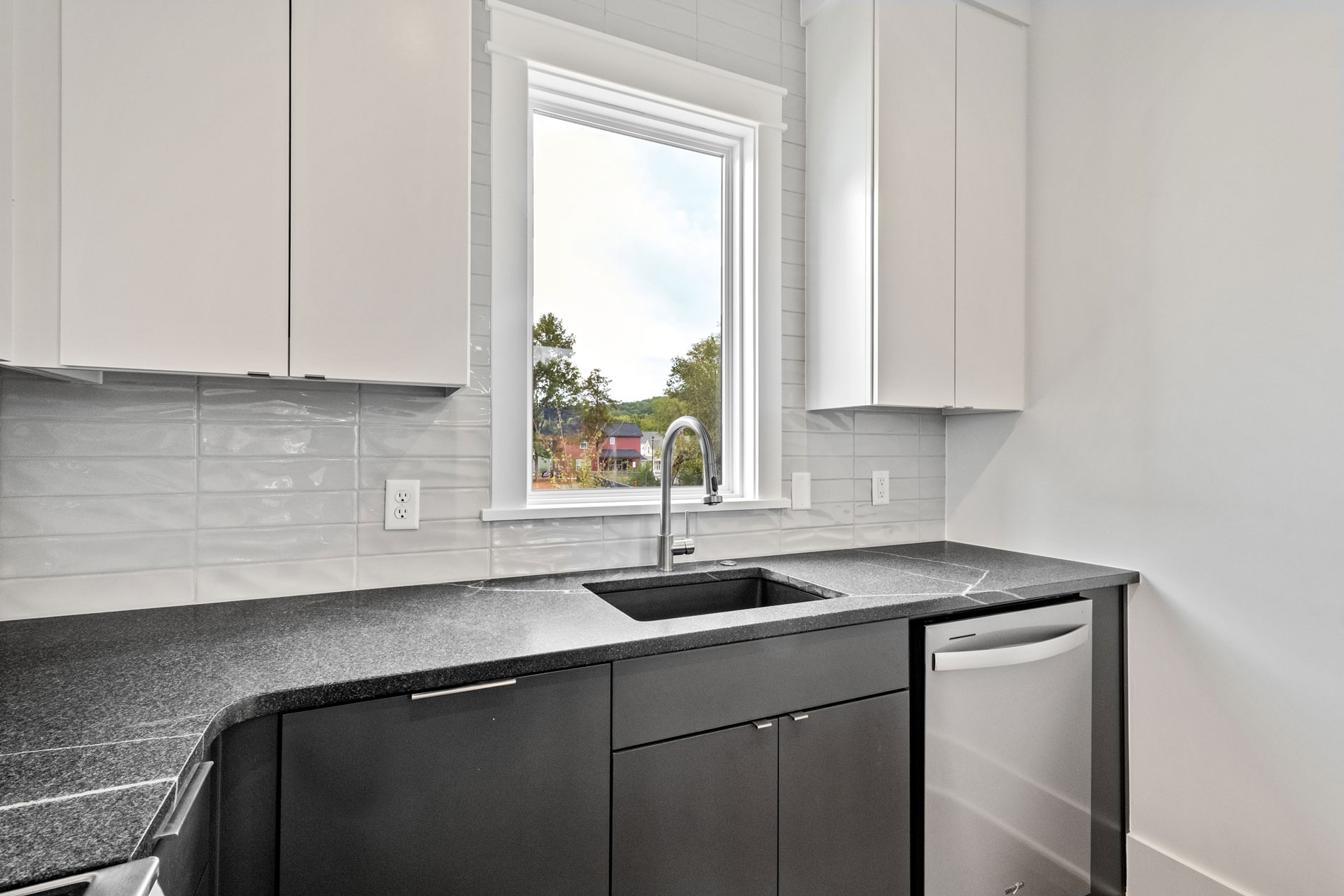 12__271_E_11th_St_Fayetteville__AR_72701___No_Watermark_12